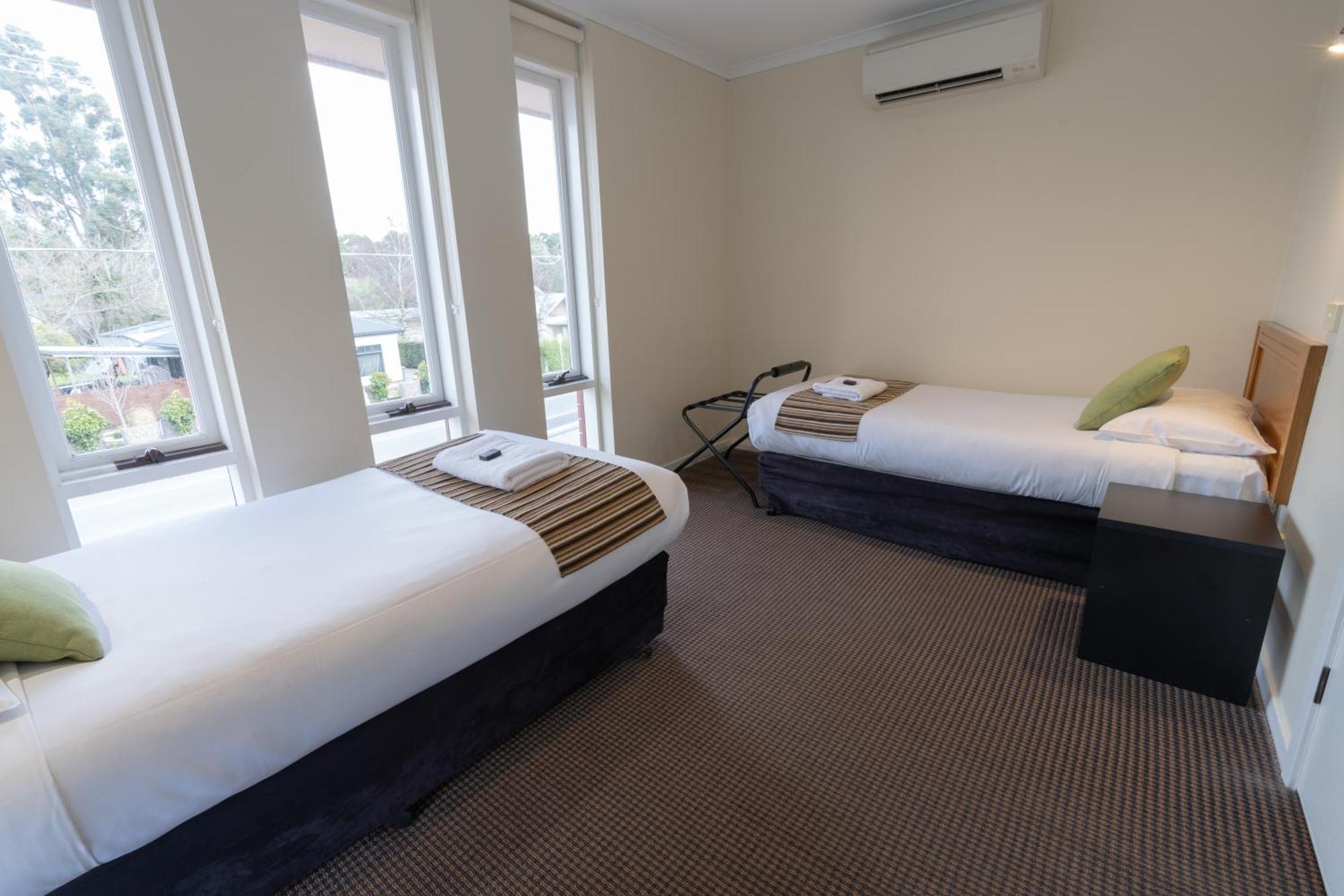 Sovereign Park Motor Inn Ballarat Exterior photo